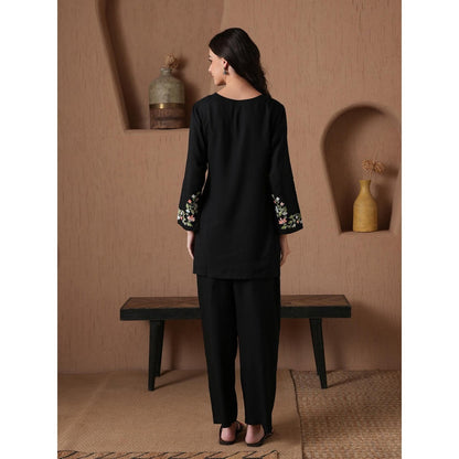Qazmi Kashmiri Aari Work Viscose Rayon V-Neck Full Sleeves CoOrd Set