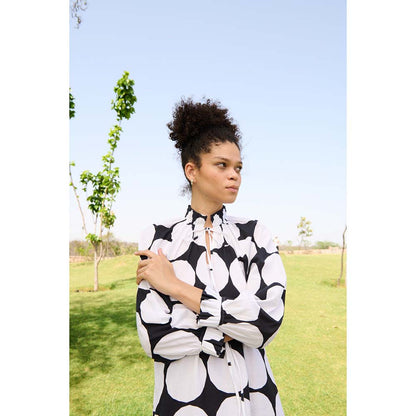 Raas Life Black & White Daisy Printed Dress