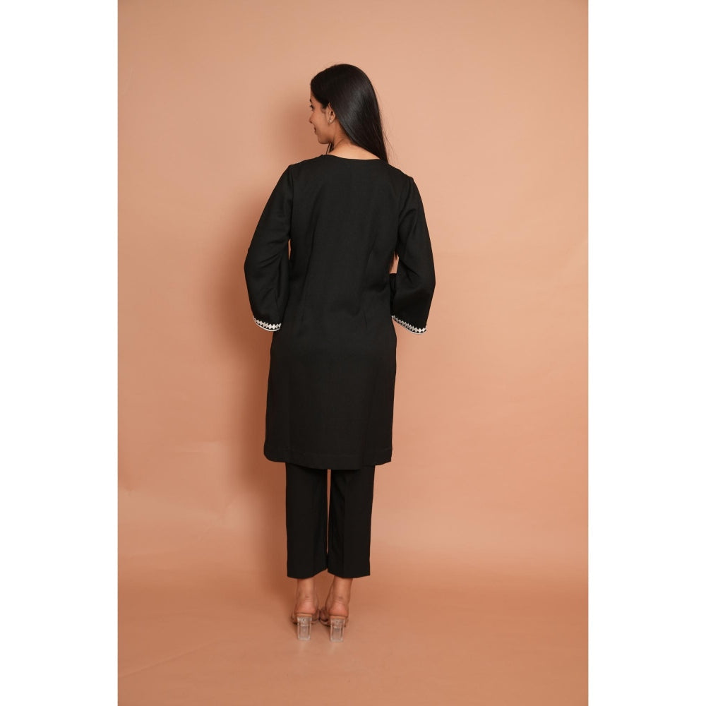 Rabnoor K Sethi Black Kurta with Pant (Set of 2)