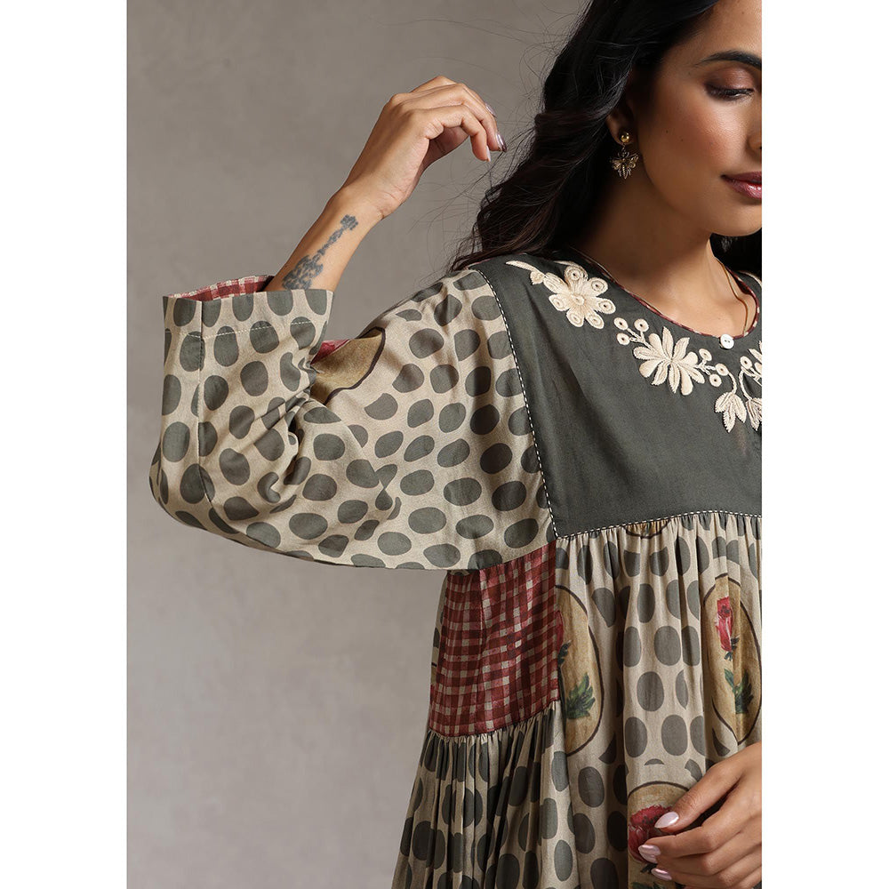 Raiman Rose Garden Embroidered Kurta and Pant (Set of 2)