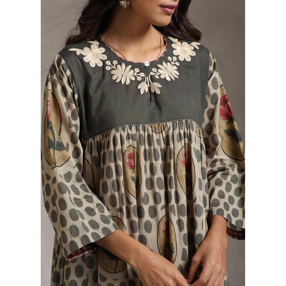 Raiman Rose Garden Embroidered Kurta and Pant (Set of 2)