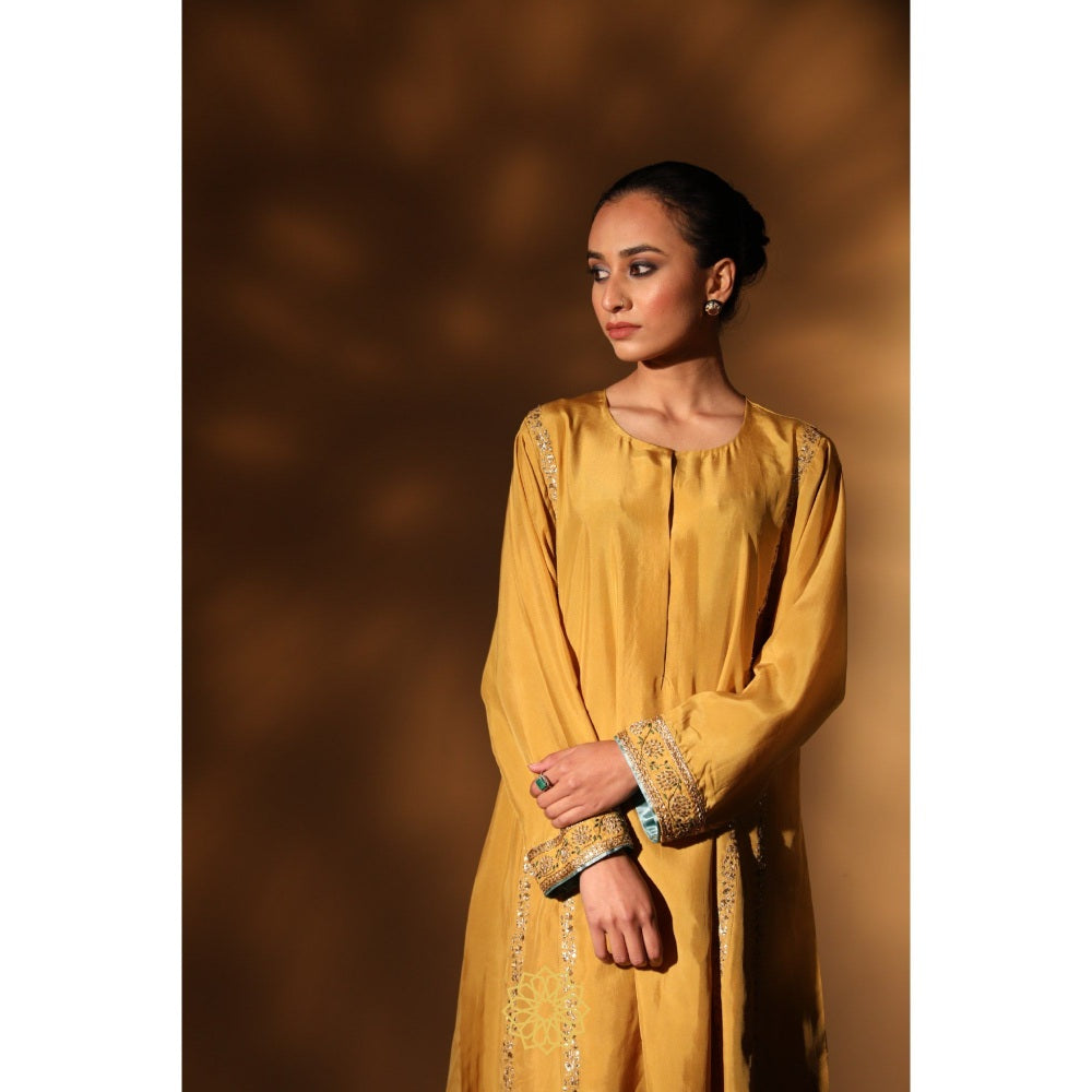 Rhua India Yellow Saie Straight Kurta with Salwar and Dupatta (Set of 3)