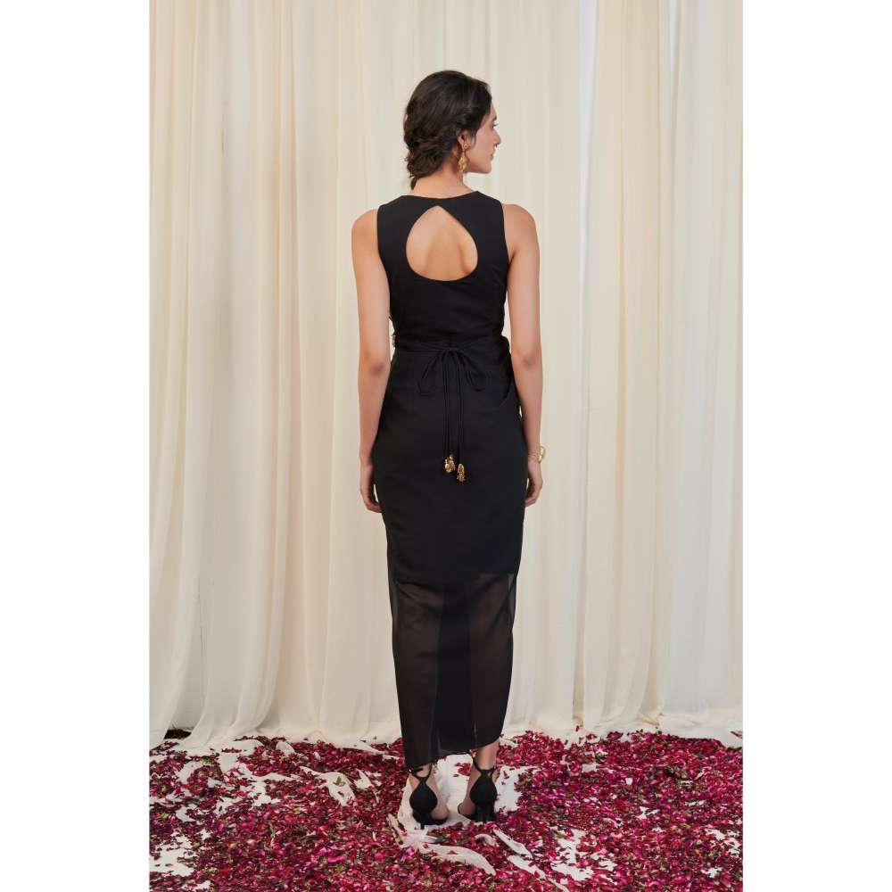 RIRASA Black Cape with V-Neck Georgette Maxi Dress and Belt (Set of 3)