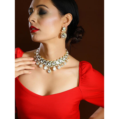 Ritu Singh Gold Plated White Kundan Stone-Studded Jewellery Set