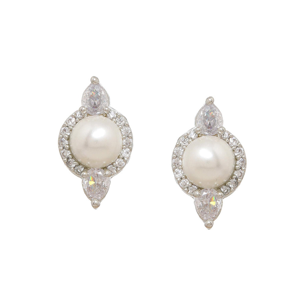 Ritu Singh Pearl and Diamond Necklace with Studs Set