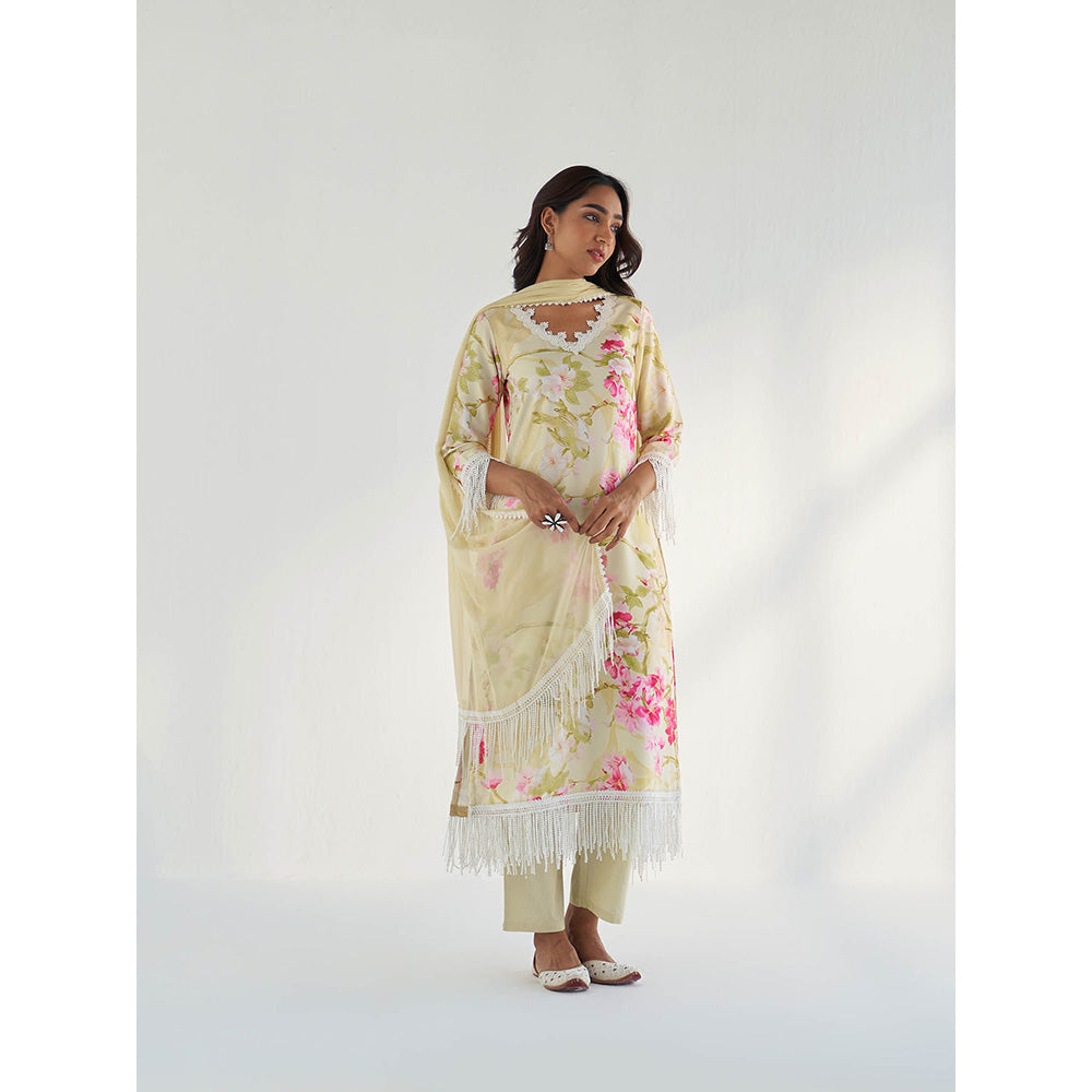 Roze Mahnoor Kurta with Pant & Dupatta (Set of 3)