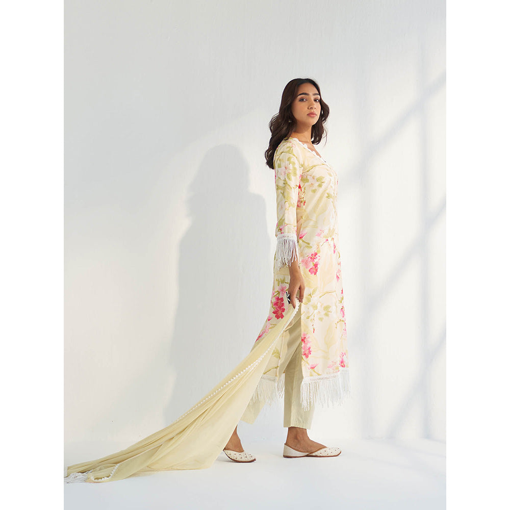Roze Mahnoor Kurta with Pant & Dupatta (Set of 3)