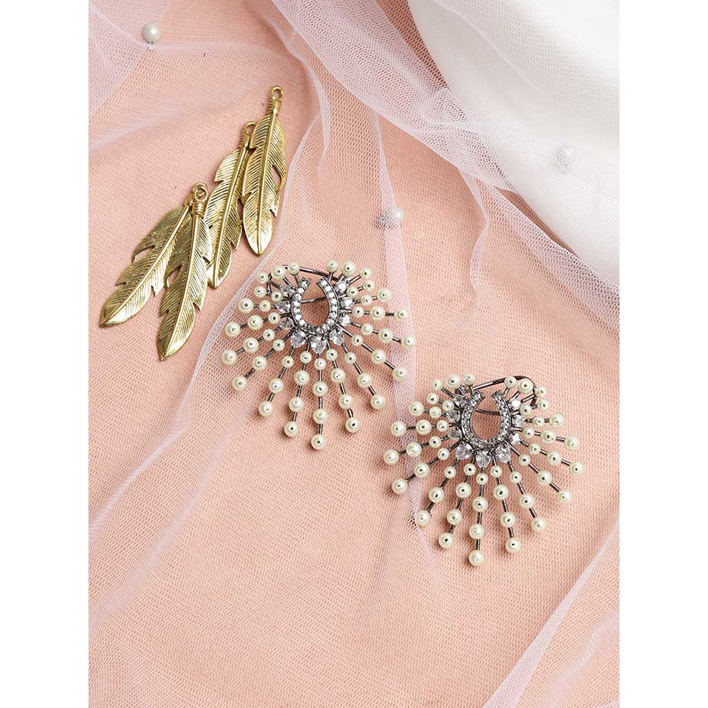 RUBY RAANG STUDIO Dusk Dew Pearl Earrings