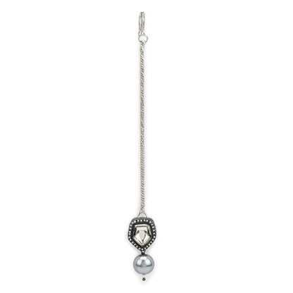 RUBY RAANG STUDIO Nai Fiza Neutraal Silver Pearl Embellished Maang Tikka