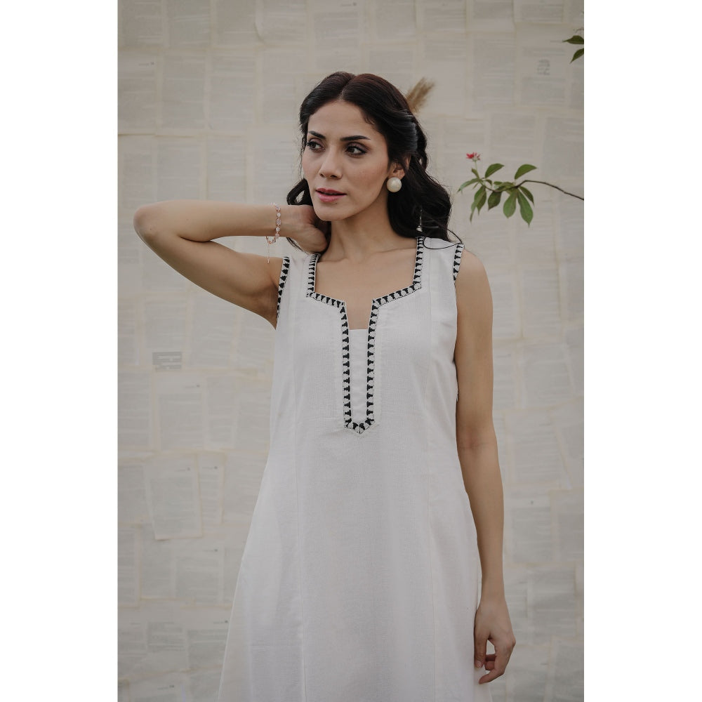 Ruhm White Zohra Dress