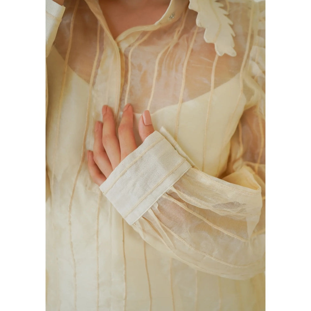 Ruhm Ivory Cloud Thread Shirt