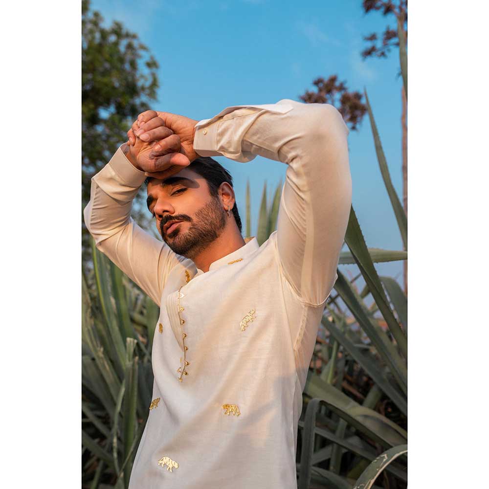 Runit Gupta Ivory Tiger Short Kurta with Pant (Set of 2)