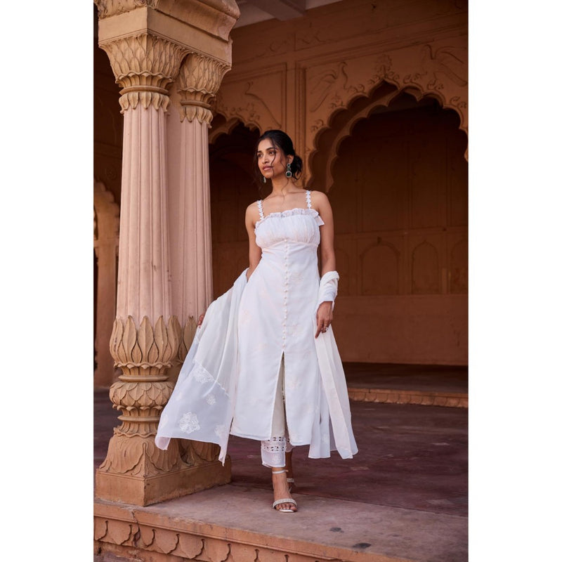 Saanjh by Lea Aarya White Embroidered Georgette Kurta with Pant and Dupatta