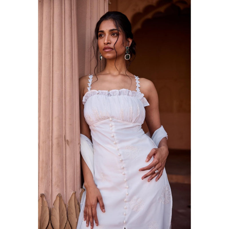 Saanjh by Lea Aarya White Embroidered Georgette Kurta with Pant and Dupatta