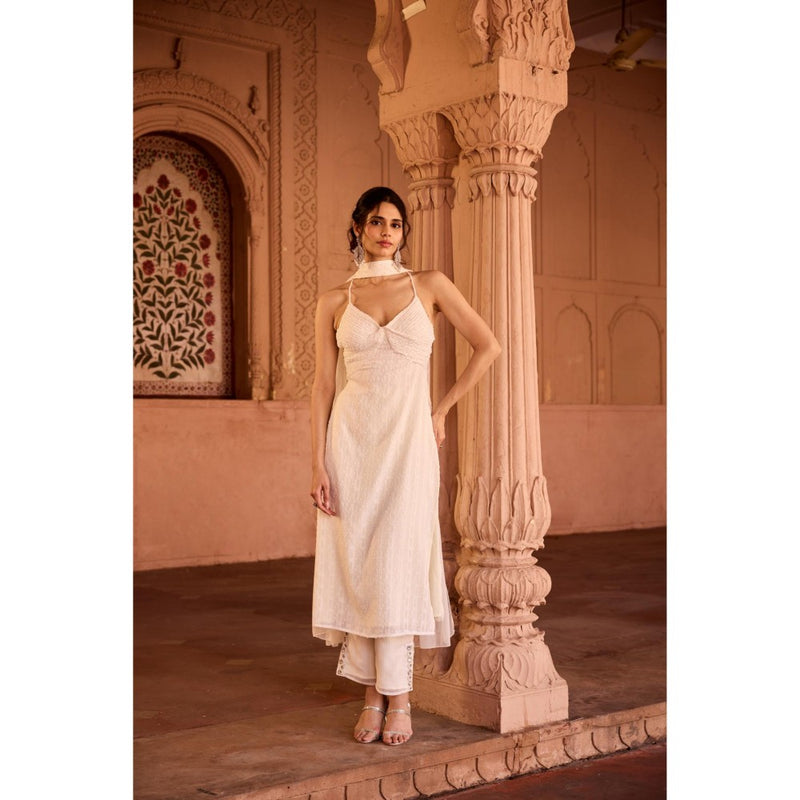 Saanjh by Lea Shimaz Ivory Sleeveless Kurta with Pant and Dupatta