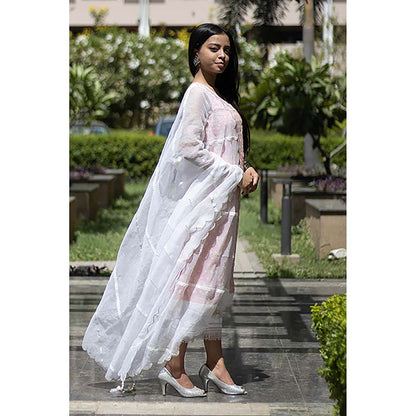 Saatvikei Kesar - Peach Sleeveless Kurta with Pant and Dupatta (Set of 3)