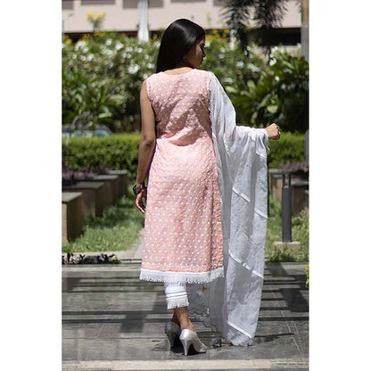 Saatvikei Kesar - Peach Sleeveless Kurta with Pant and Dupatta (Set of 3)