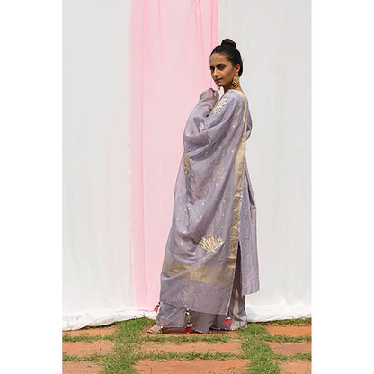 Saatvikei Lotus - Light Grey Kurta with Pant and Dupatta (Set of 3)