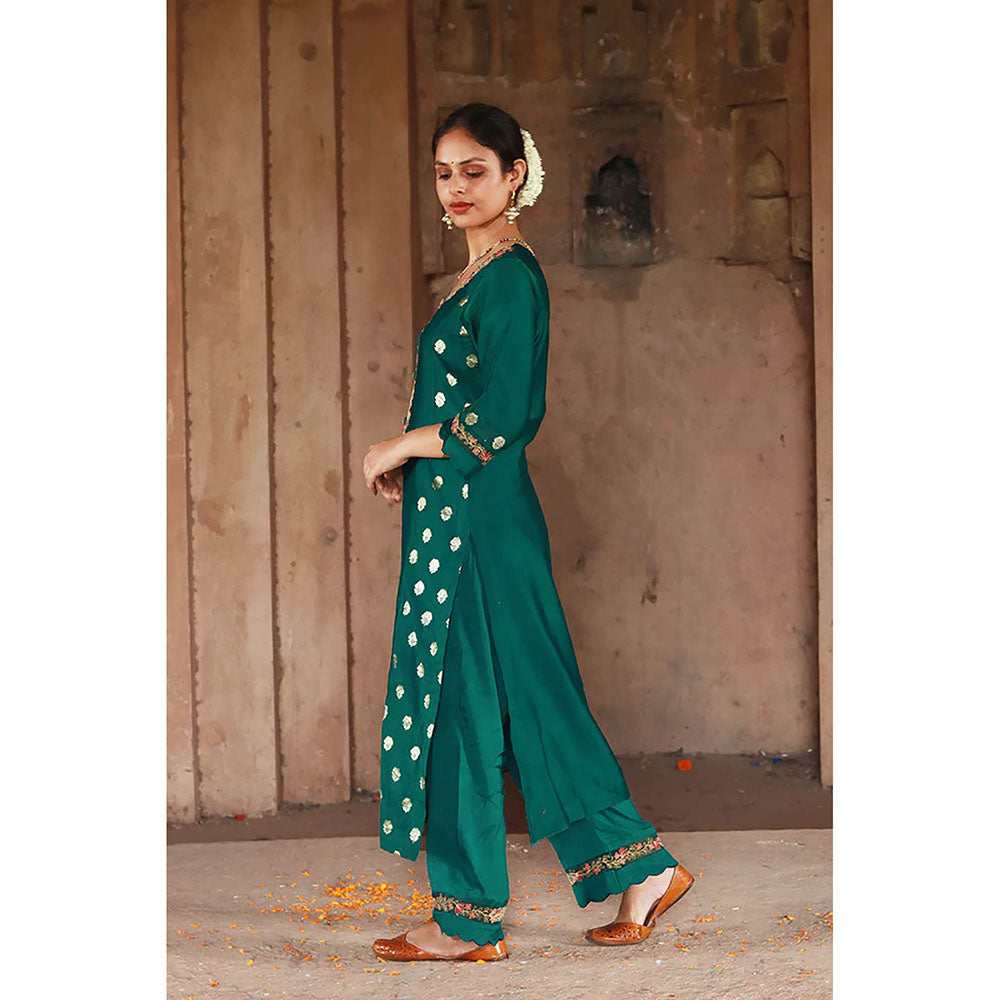 Saatvikei Meenakshi - Green Kurta with Pant and Dupatta (Set of 3)