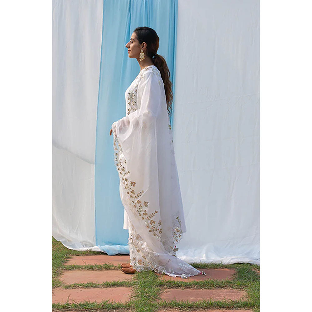 Saatvikei Rajshree - Ivory Kurta with Palazzo and Dupatta (Set of 3)