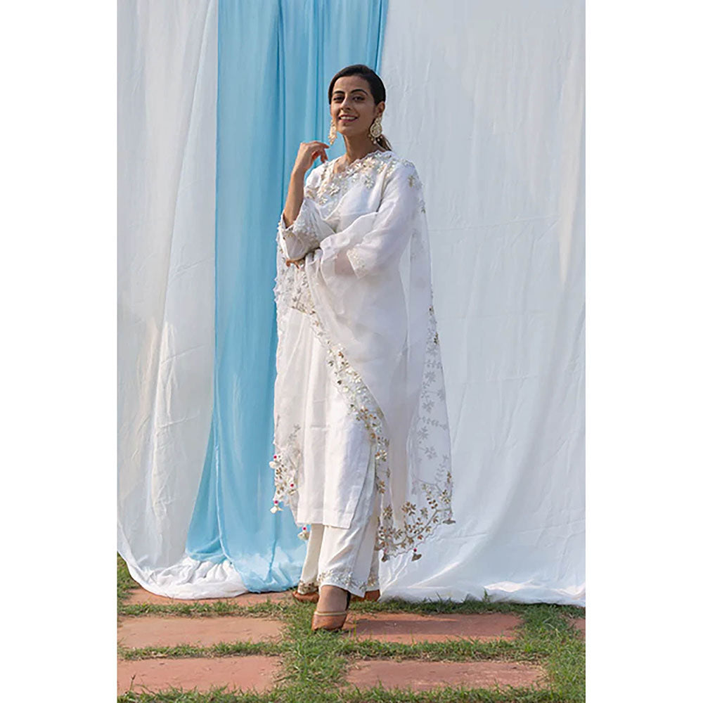 Saatvikei Rajshree - Ivory Kurta with Palazzo and Dupatta (Set of 3)