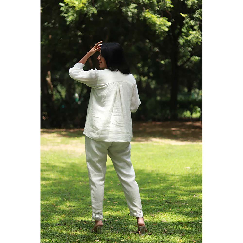 Saatvikei Saral - Plain Co-Ord - Ivory (Set of 2)