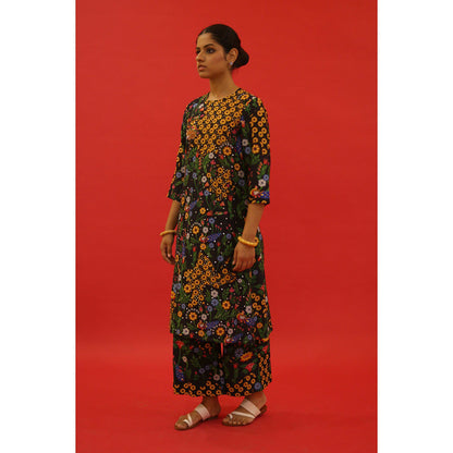 Saksham & Neharicka Kamakshya In Chanderi Co-Ord (Set of 2)