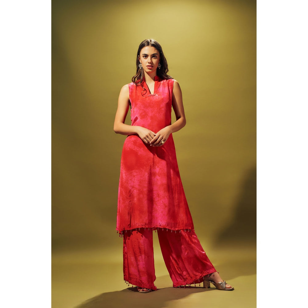 SAMMOHI BY MOKSHA & HIRAL Pink Tie And Dye Kurta Paired Up With Palazzo (Set of 2)
