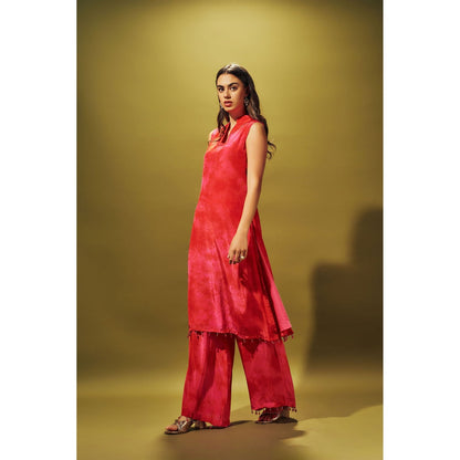 SAMMOHI BY MOKSHA & HIRAL Pink Tie And Dye Kurta Paired Up With Palazzo (Set of 2)