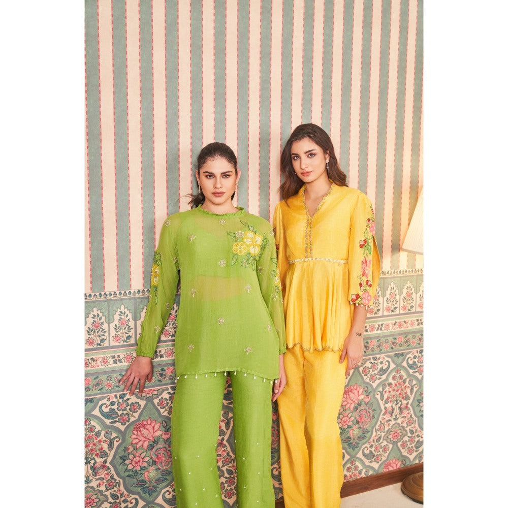 SAMMOHI BY MOKSHA & HIRAL Green Applique Hand Embroidery Co-Ord (Set of 2)