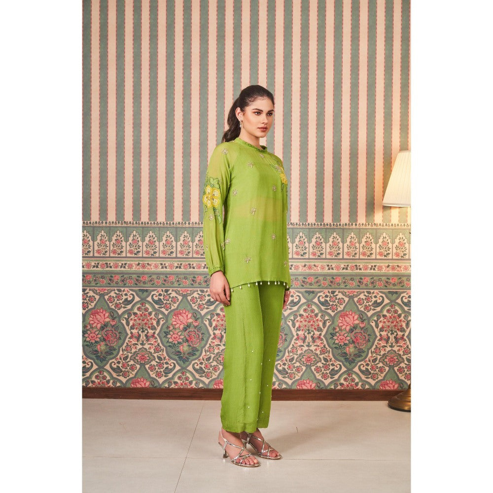 SAMMOHI BY MOKSHA & HIRAL Green Applique Hand Embroidery Co-Ord (Set of 2)