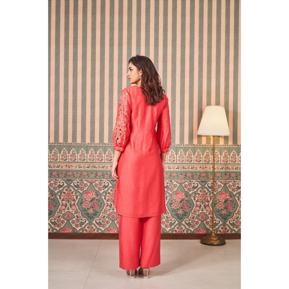 SAMMOHI BY MOKSHA & HIRAL Coral Cut Work Embroidered Kurta with Pant (Set of 2)