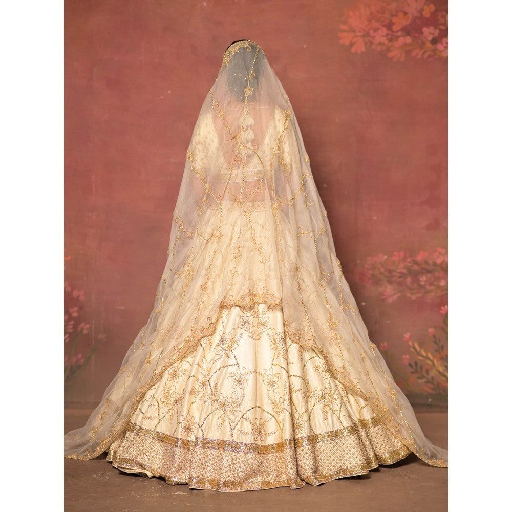 Sanjana Thakur Cream Bridal Lehenga with Blouse and 2 Dupatta (Set of 4)