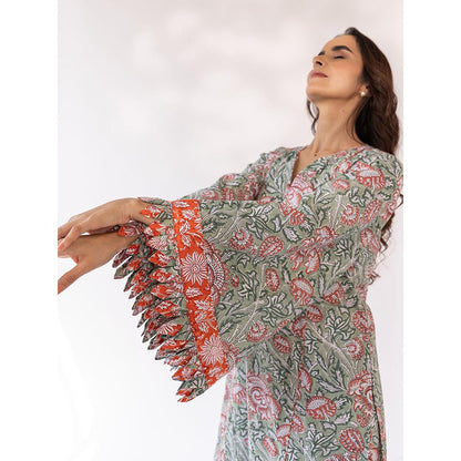SHAAKHA Green Floral Printed Flared Sleeves V-Neck Kurta With Pant & Dupatta (Set of 3)