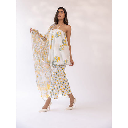 SHAAKHA Ivory Floral Printed Sleeveless Halter Neck Kurta With Pant & Dupatta (Set of 3)