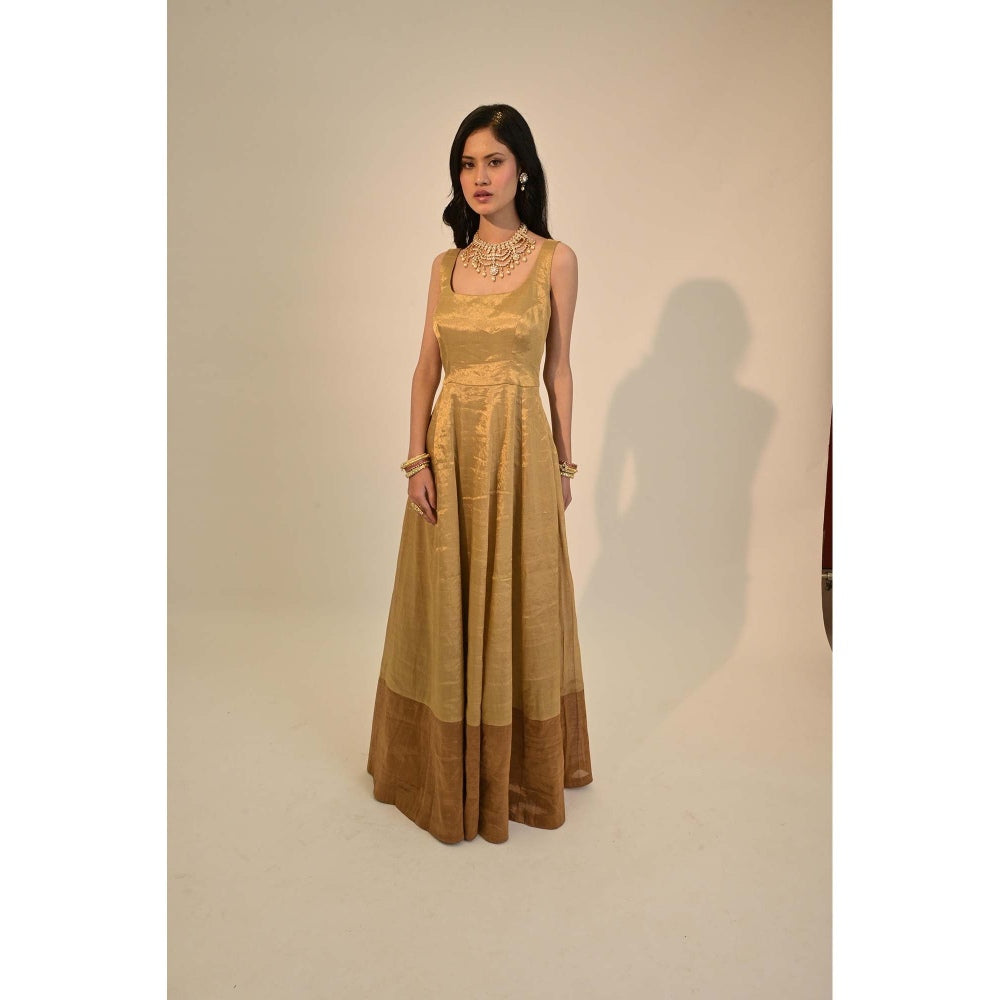 Sheela Suthar Signature Zari Gold Anarkali Paired with Dupatta. (Set of 2)