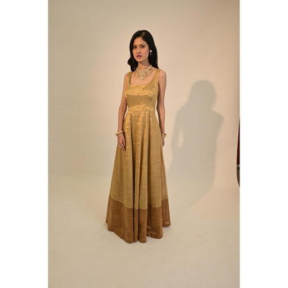 Sheela Suthar Signature Zari Gold Anarkali Paired with Dupatta. (Set of 2)