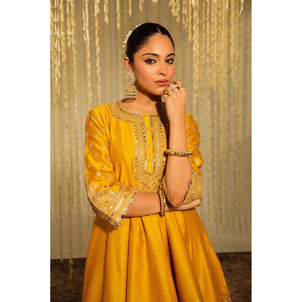 Sheetal Batra Warizah Kurta & Salwar with Dupatta-Mustard (Set of 3)