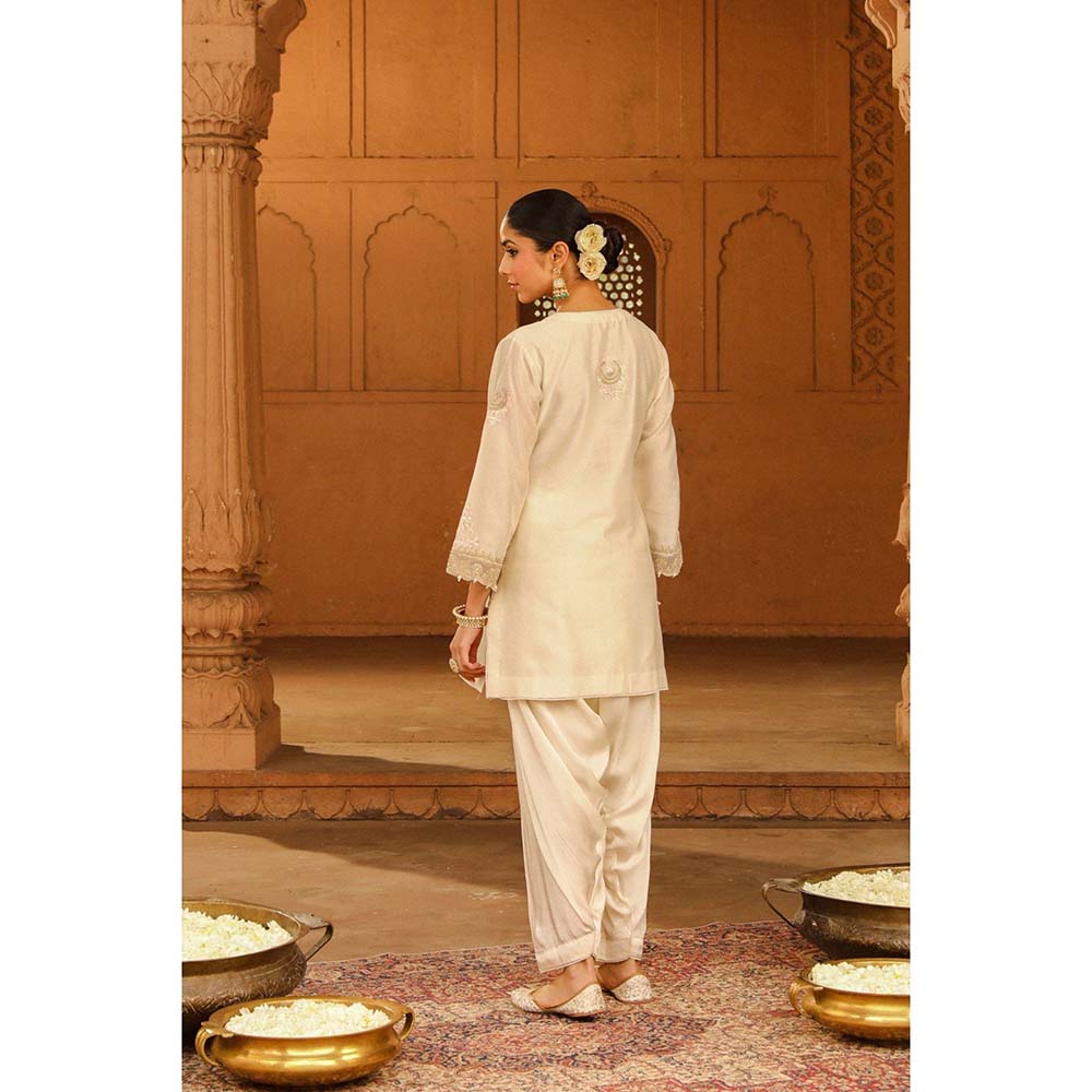 Sheetal Batra Ivory Short Kurta With Salwar (Set of 2)