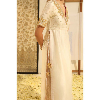 Sheetal Batra Ivory Shahnawaz Straight Kurta with Lehenga and Dupatta (Set of 3)