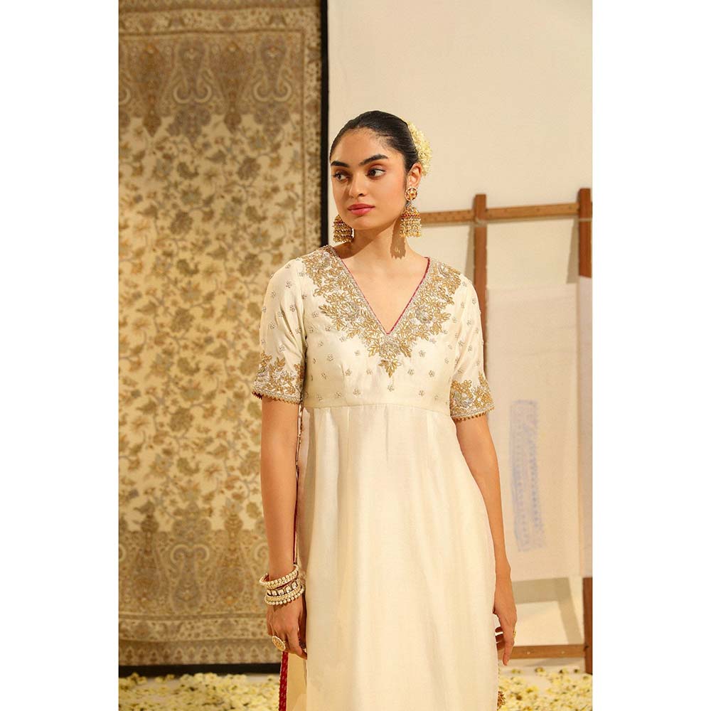 Sheetal Batra Ivory Shahnawaz Straight Kurta with Lehenga and Dupatta (Set of 3)