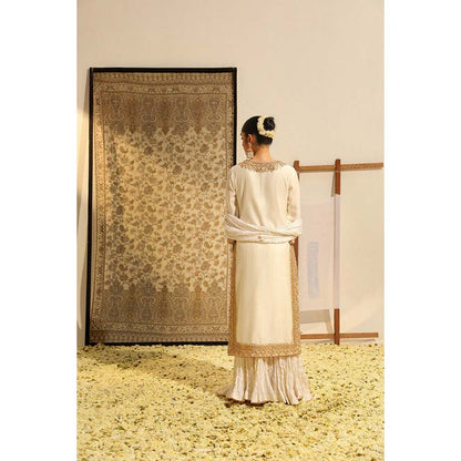 Sheetal Batra Ivory Abbas Kurta with Skirt and Dupatta (Set of 3)