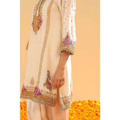 Sheetal Batra Ziana Daisy Ivory Short Straight Kurta with Salwar and Dupatta (Set of 3)