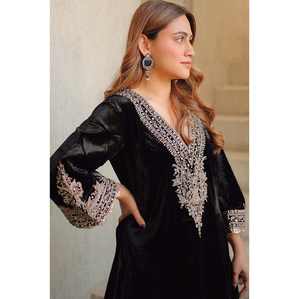 Sheetal Batra Black Rasha Long ALine Kurta with Salwar (Set of 2)