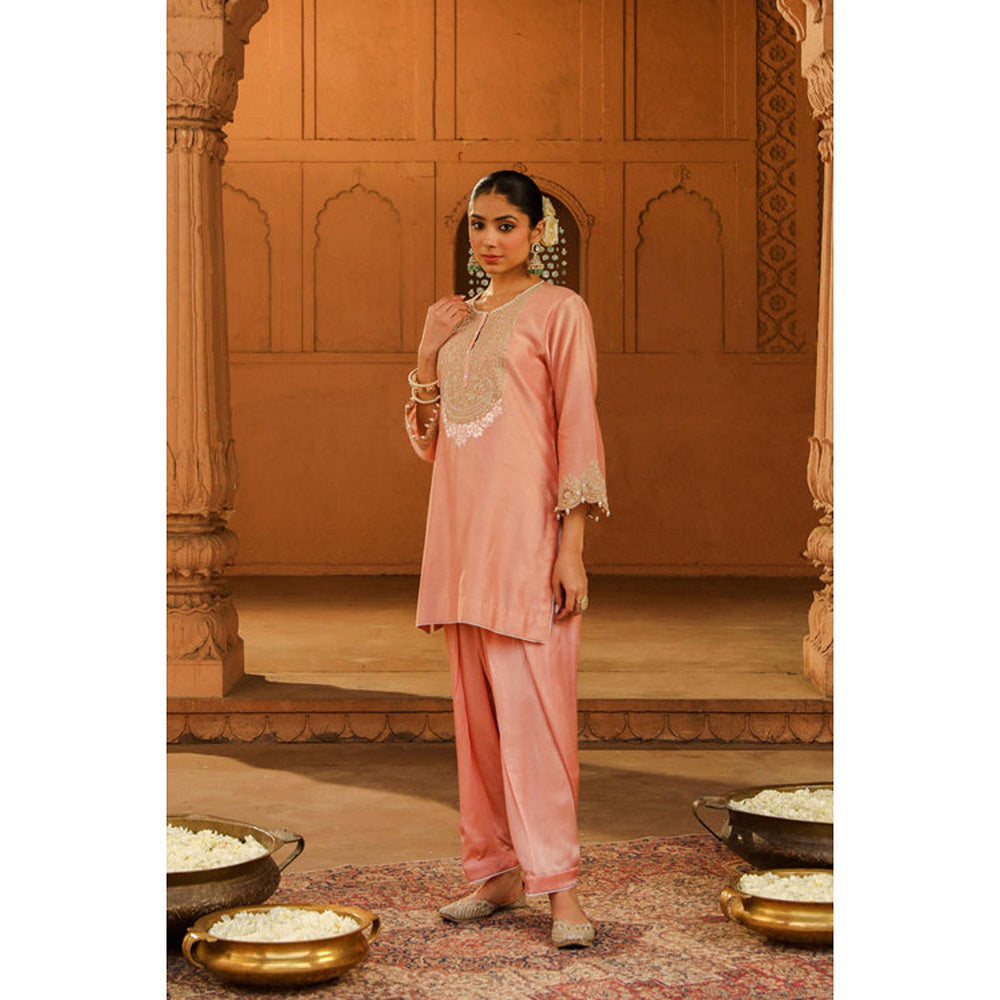 Sheetal Batra Arisa - Off Rose Kurta With Salwar And Dupatta