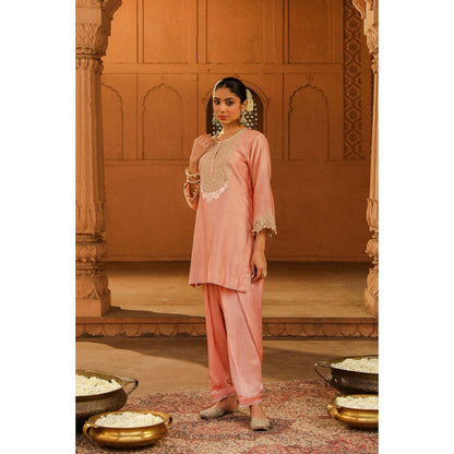 Sheetal Batra Arisa - Off Rose Kurta With Salwar And Dupatta
