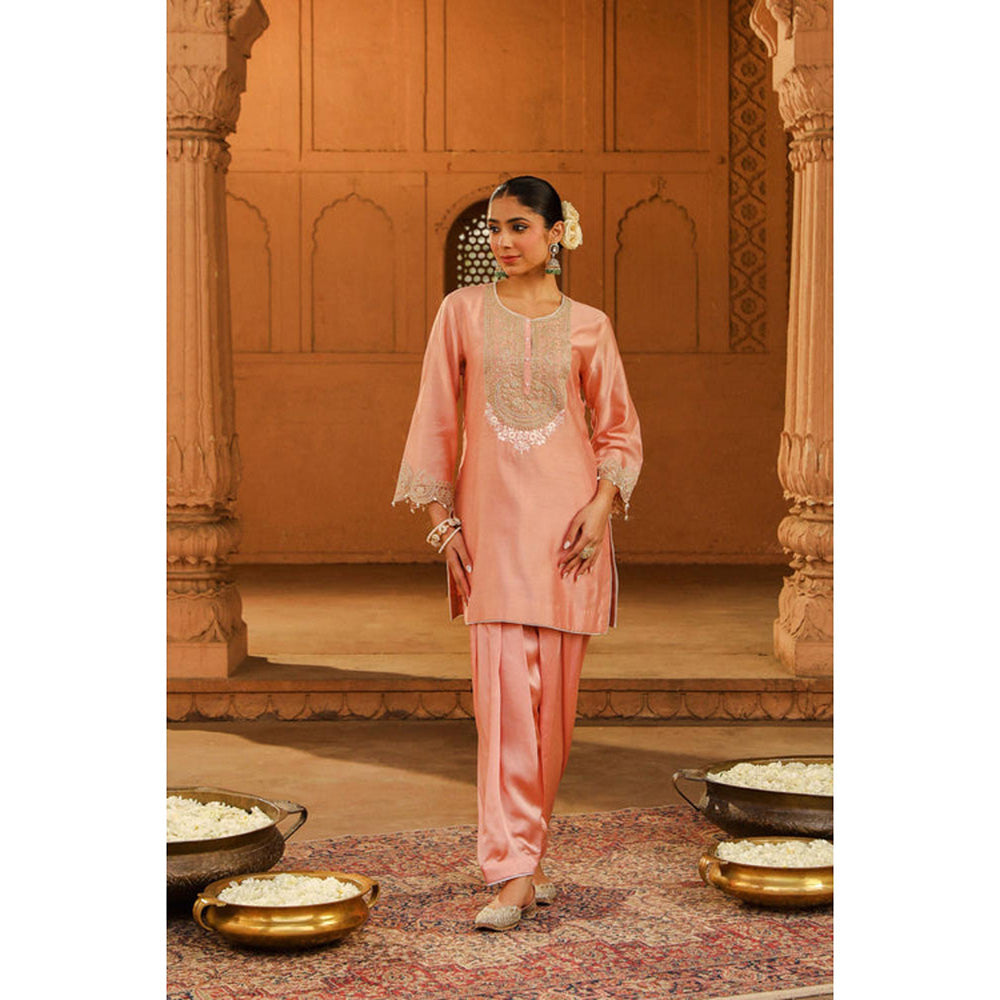 Sheetal Batra Arisa - Off Rose Kurta With Salwar And Dupatta