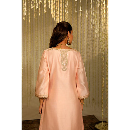 Sheetal Batra Umrah - Rose Pink Kurta With Salwar And Dupatta