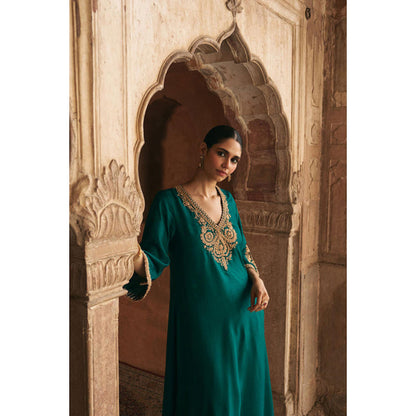 Sheetal Batra Haayat - Emerald Green Long Kaftan With Salwar