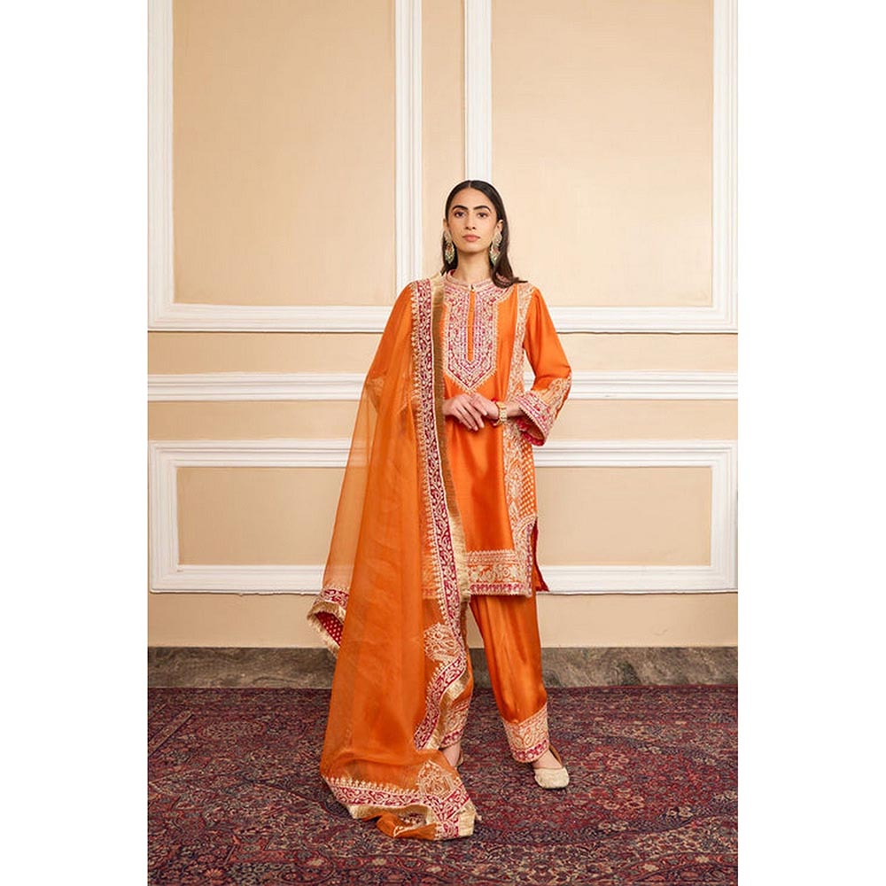 Sheetal Batra Chandni Girdhar In Naayaab - Orange Short Kurta With Salwar And Dupatta